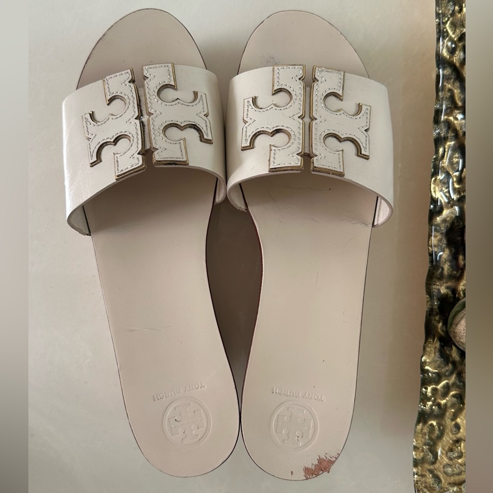 Pink Tory Burch wedges…8.5M